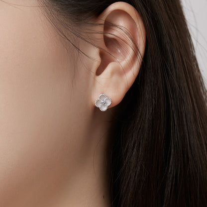 [Noble Jewelry]Four-Leaf Clover Flower Shape Exquisite Earrings