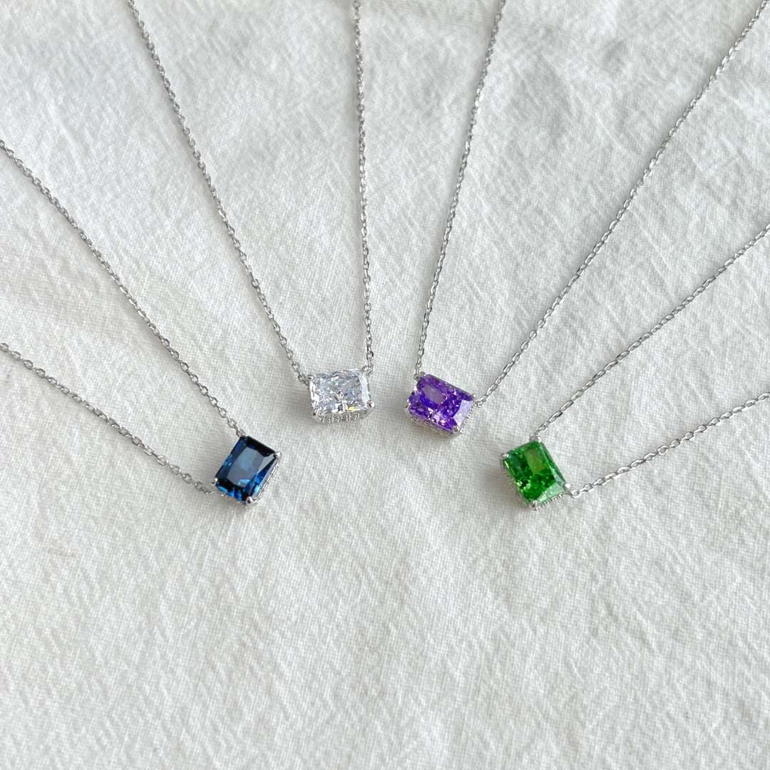 [Noble Jewelry]Luxurious Square Shape Colorful Necalack