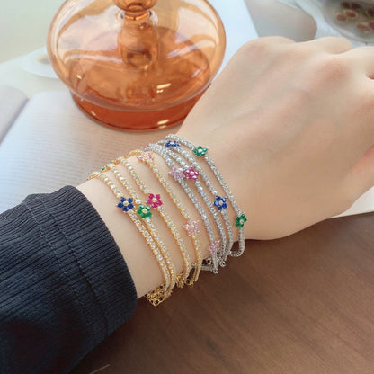 [Noble Jewelry]Sparkling Flower Shape Tennis Bracelet